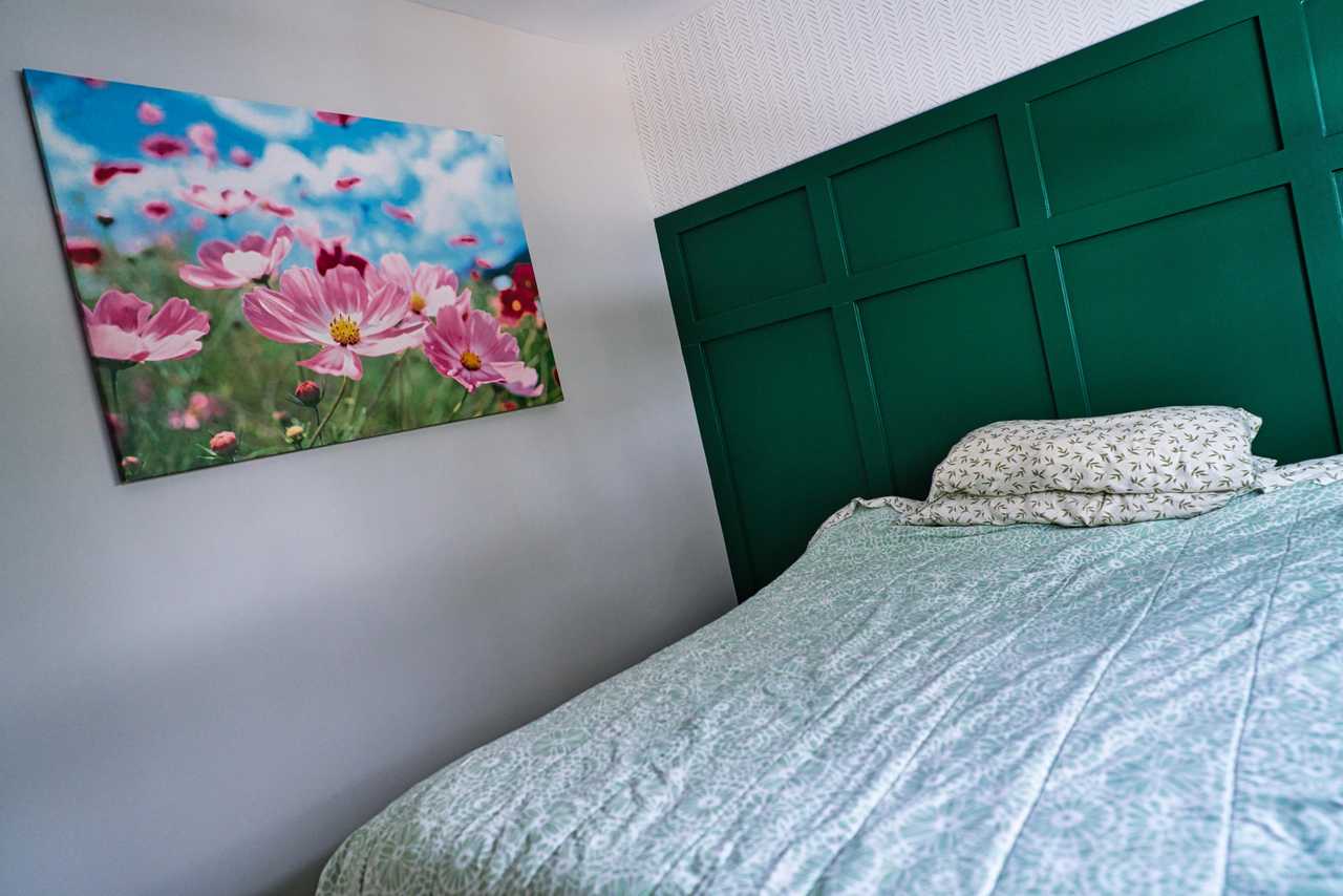 Private Room, 3 minutes from C-Train