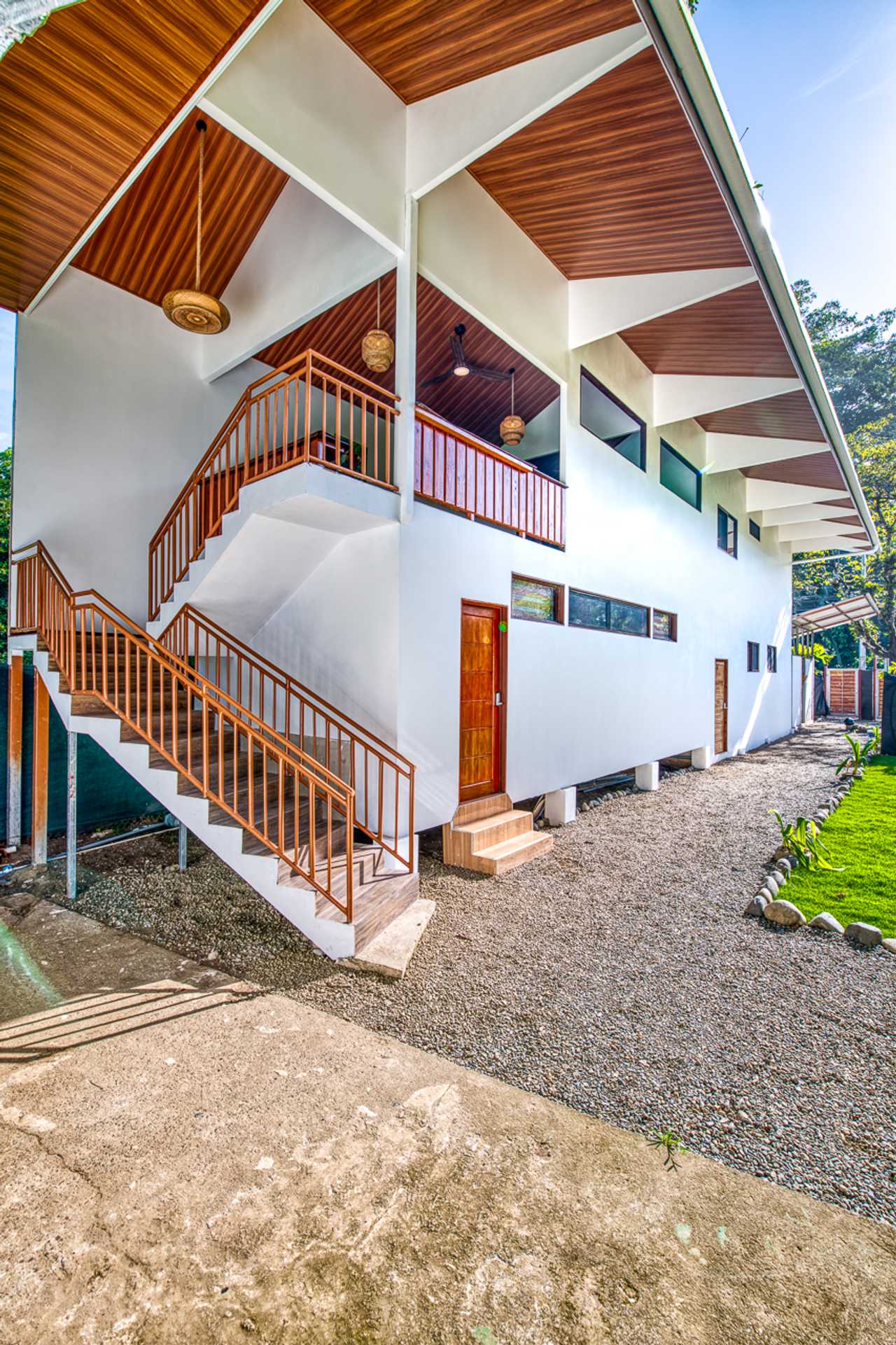 Luxury Beachfront Apartment with Oceanview Terrace