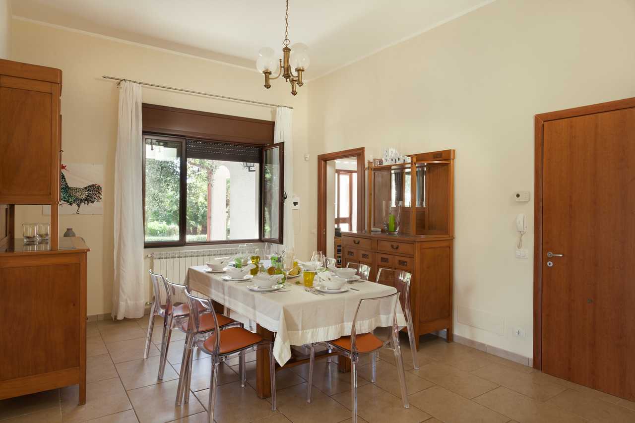Luxury villa in midst of an ancient olive grove, ideal for families