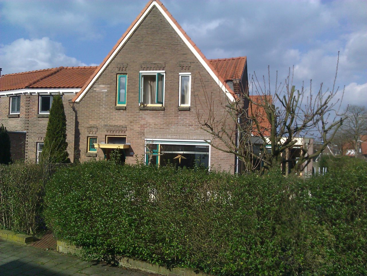 Light room  with use of kitchen and acces to the garden