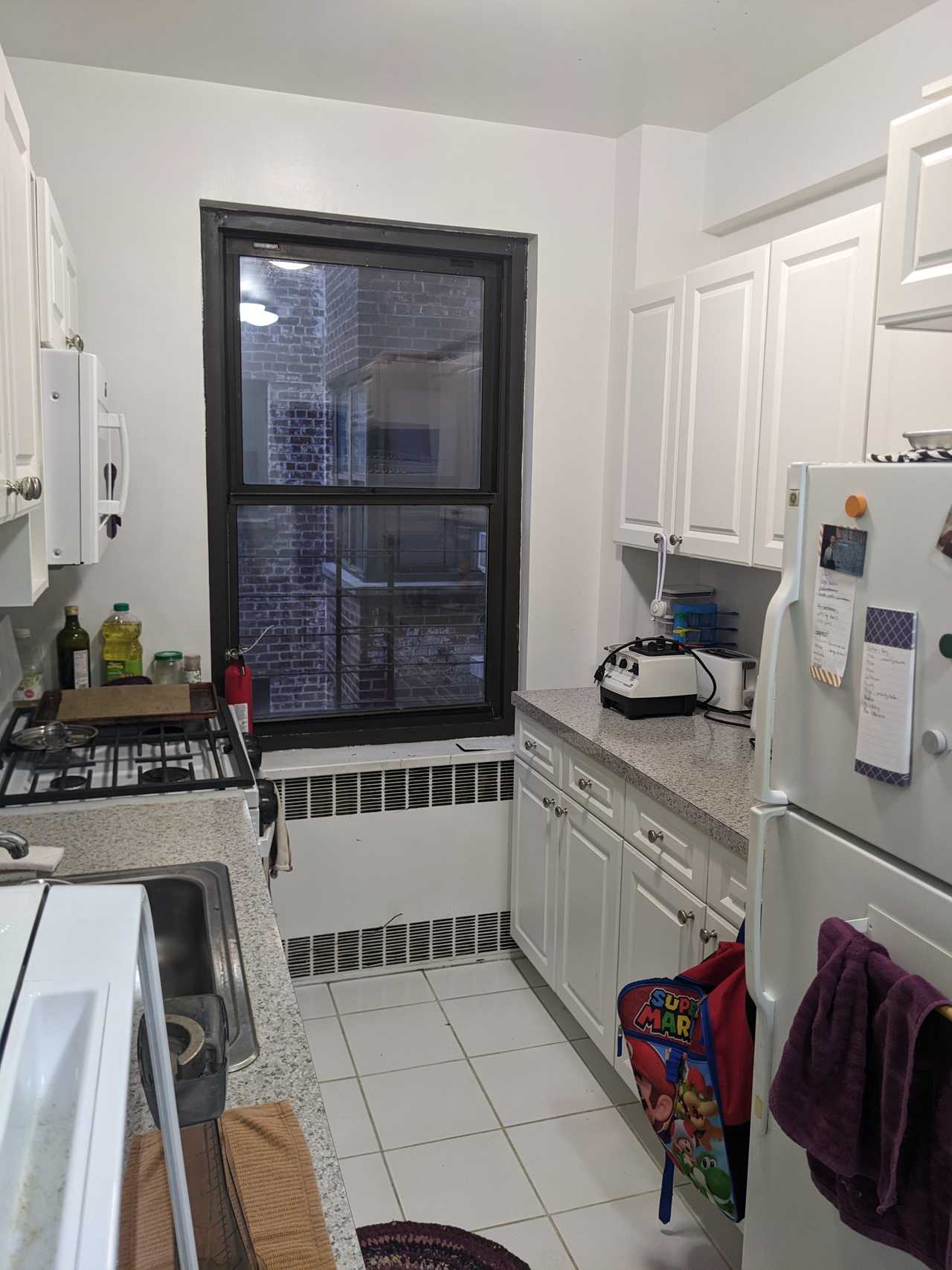 Sunny space in a fully vegan, conveniently located, child-centered apartment