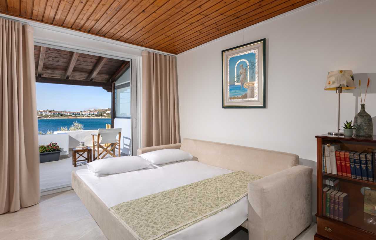 Art Sounion, Seafront Elegance