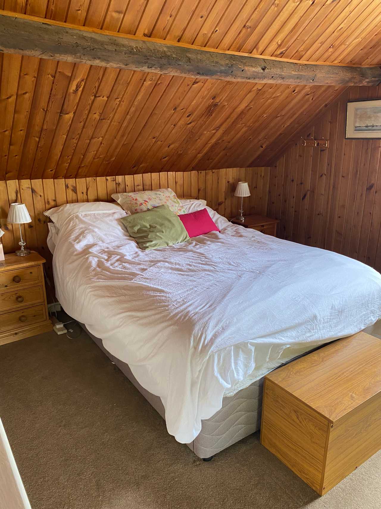 Easy drive into Shrewsbury with fabulous garden and quiet space to relax