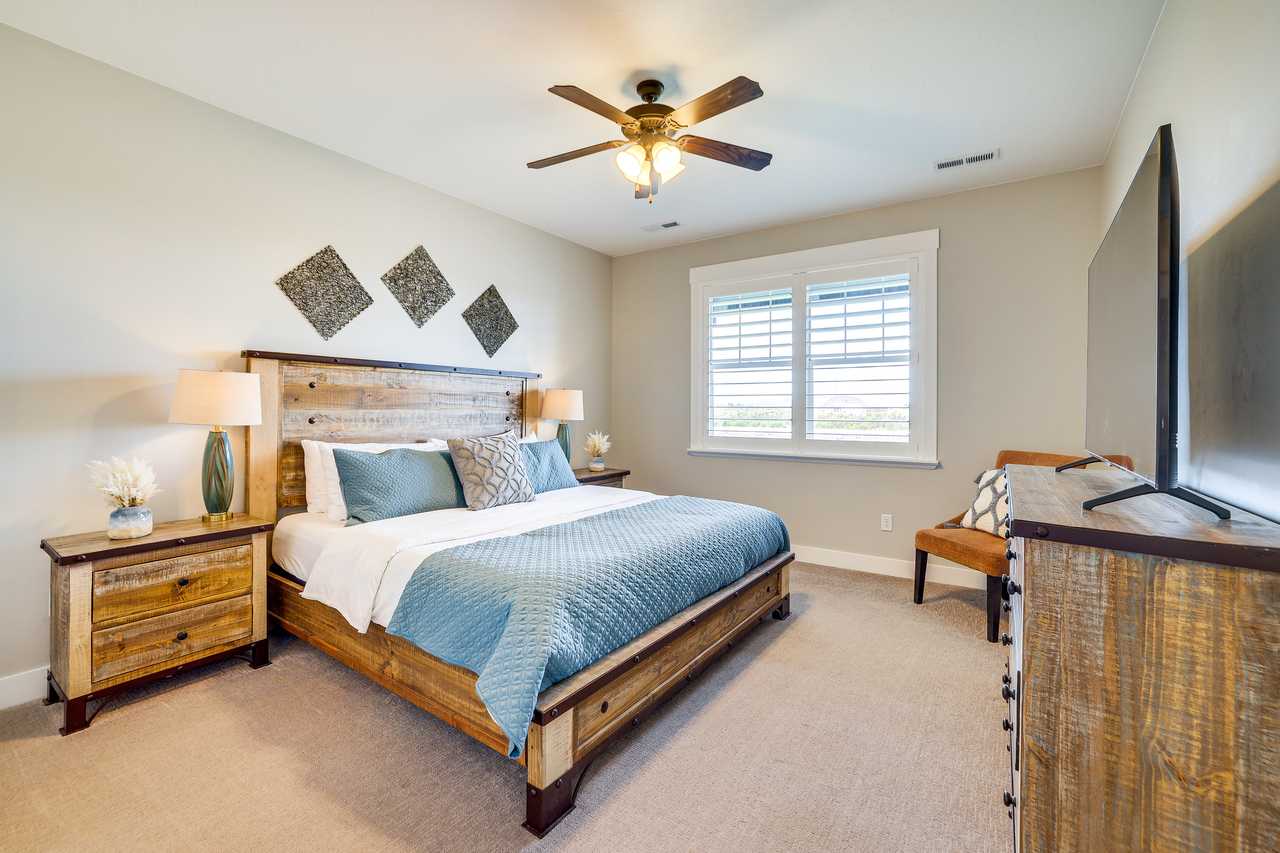 Cozy Countryside Getaway with Sunroom + Scenery