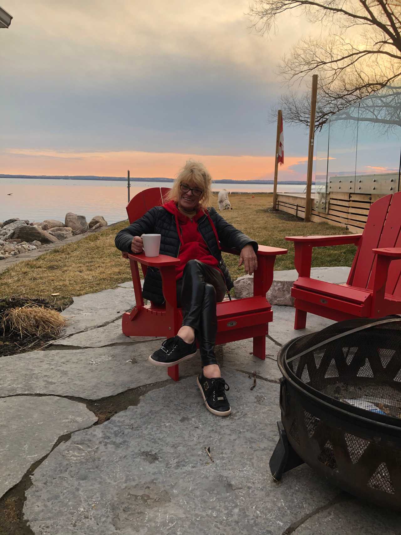 Rustic,  waterfront, fully equipped, private bunkie on Lake Simcoe! 