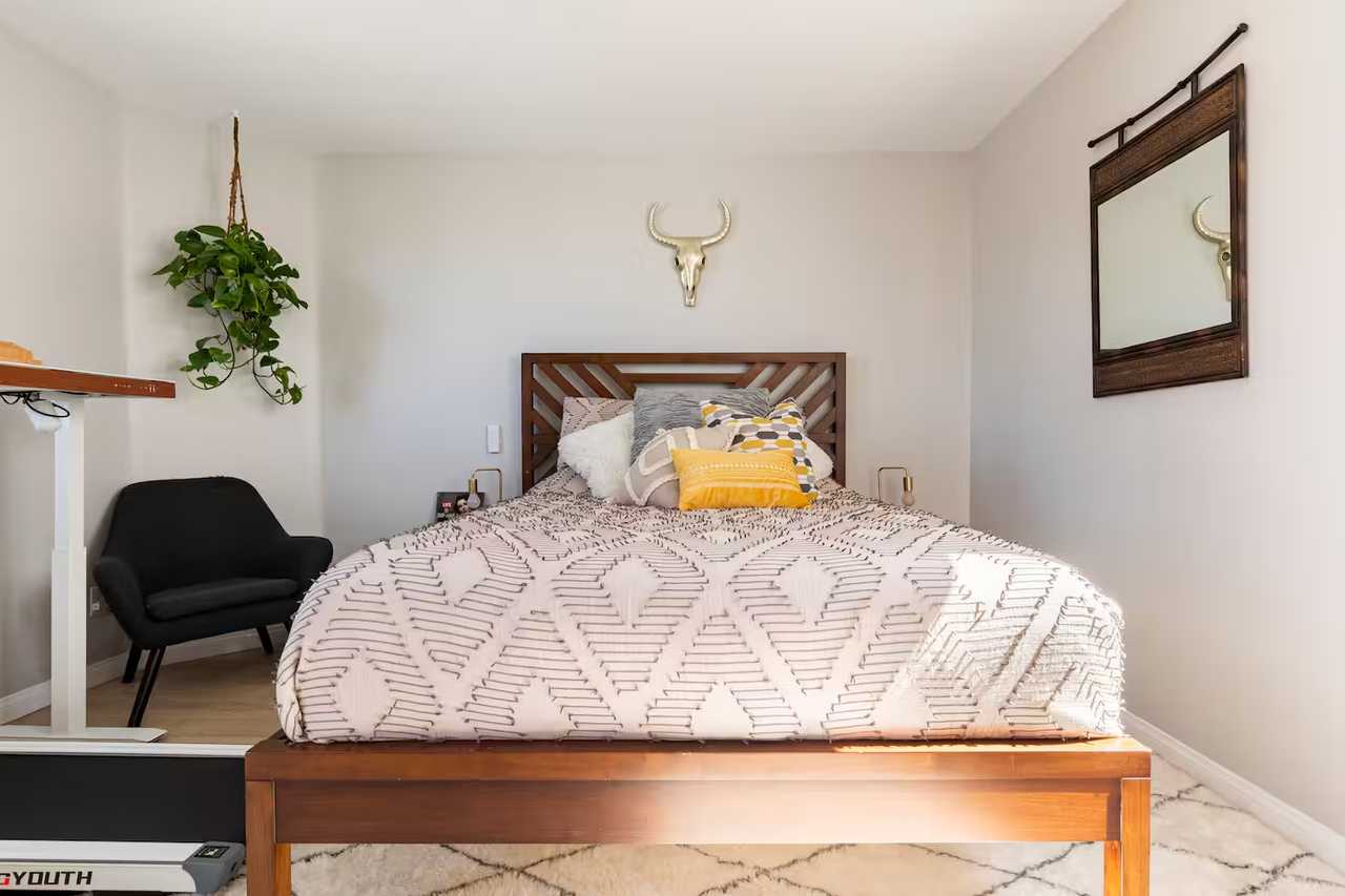 Modern Beach Town Living with INFRARED SAUNA and ELECTRIC CAR CHARGER